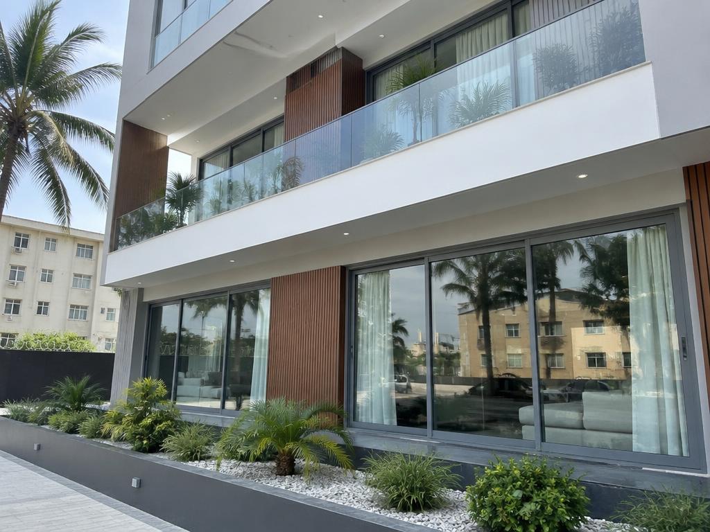 Recherche vitrier — baies vitrées et garde-corps en verre, Marcory Zone 4